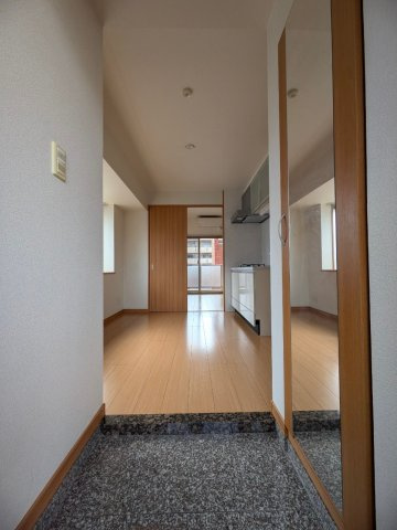 ネストピア平尾駅前の玄関