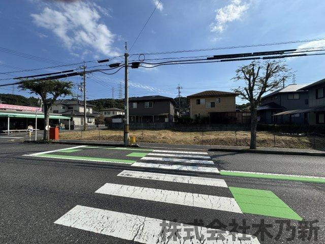 大井南43売地の前面道路含む現地写真