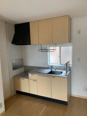 【キッチン】 | メゾンド　フルール　A棟 | 吊戸棚付き