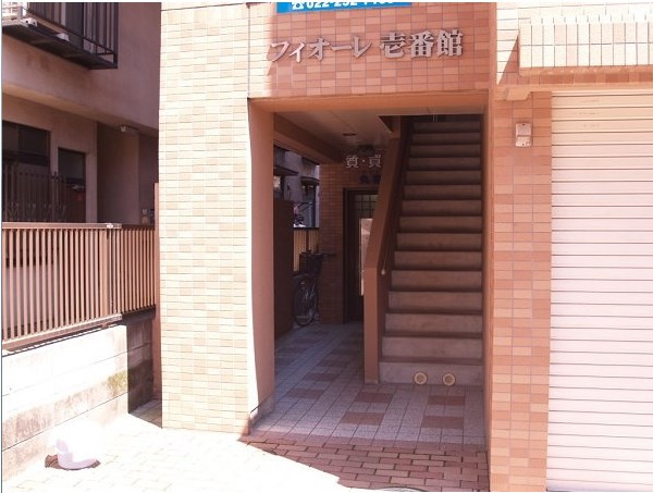 【エントランス】フィオーレ壱番館