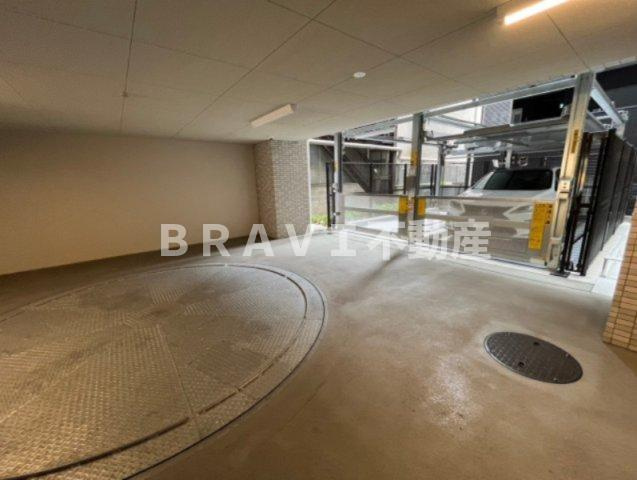 レオングラン本町橋9-15Fの駐車場|【レオングラン本町橋】駐車場完備です