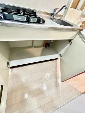 Luxe広芝のキッチン|キッチン下収納
