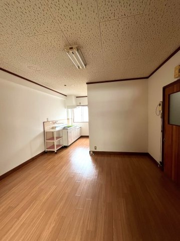 藤澤アパートの居間・リビング