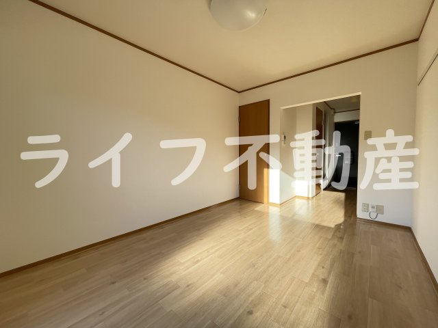 ラ・メゾン ( 近畿大学 一人暮らし )の洋室|広々とした洋室です