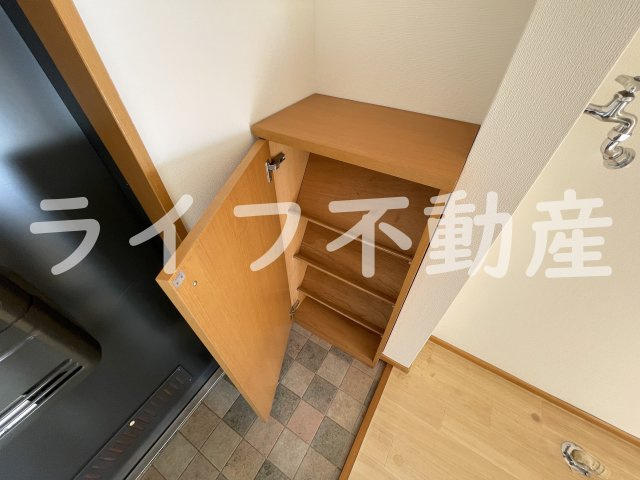 ラ・メゾン ( 近畿大学 一人暮らし )の収納|こまごまとしたものを収納できそうですね