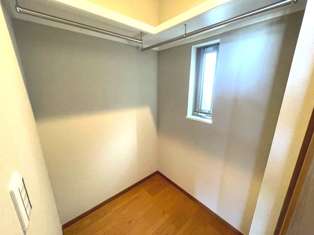 西区観音新町三丁目　№34849の収納|洋室6.9帖の
ＷＩＣ