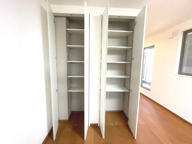 西区観音新町三丁目　№34849の収納|ダイニング横収納