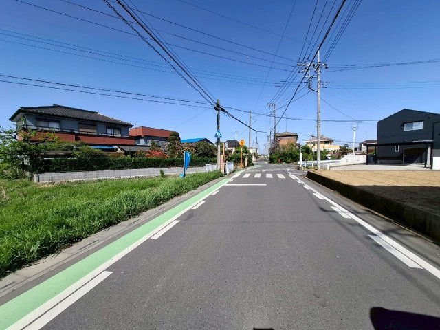 土地　比企郡川島町下伊草の前面道路含む現地写真|前面道路 幅約6m