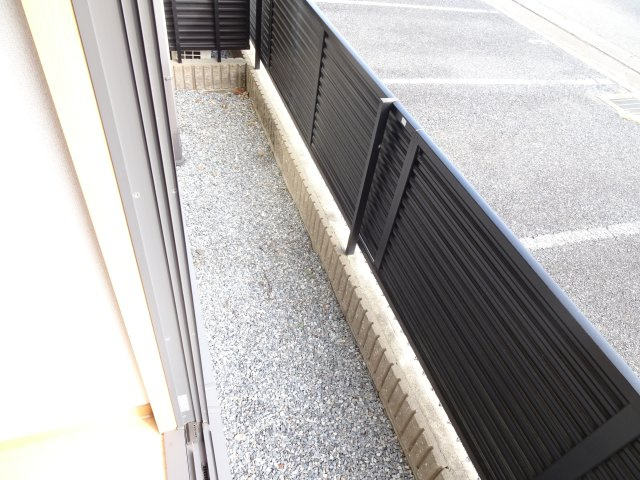 メルベーユ芝原Aのバルコニー