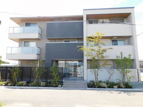 シャーメゾン日向