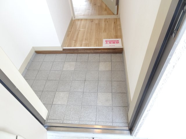 コンフォールＬの玄関