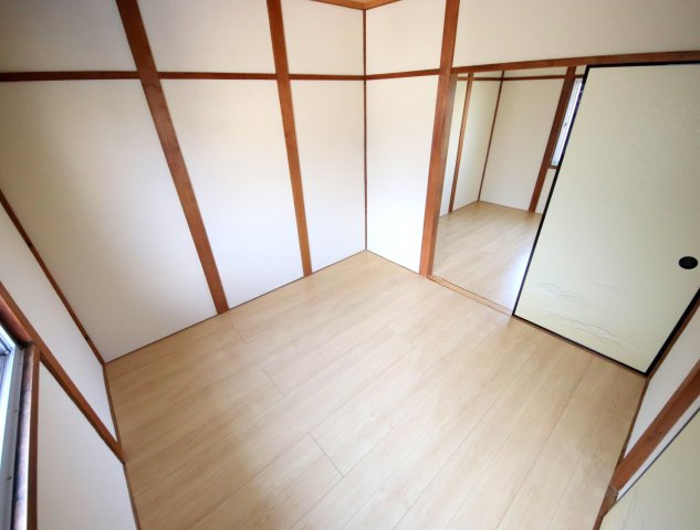 生駒市俵口町のテラスの居間・リビング