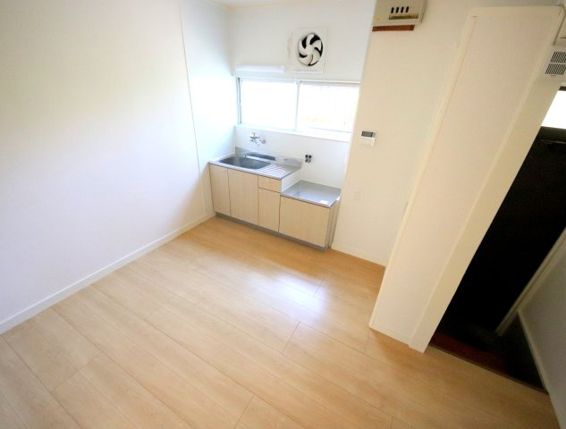 生駒市俵口町のテラスの居間・リビング