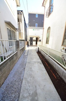 【エントランス】 | AZEST-RENT明大前