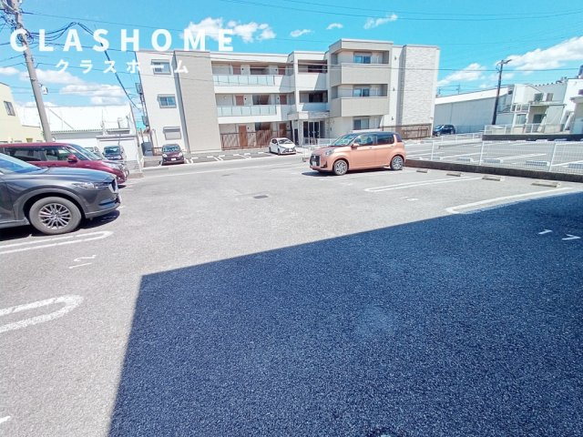 インサイド・トレリスC　　　刈谷市近郊の賃貸はクラスホームの駐車場