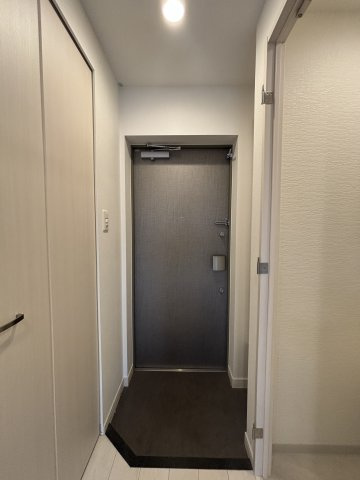 La Douceur桜川の玄関