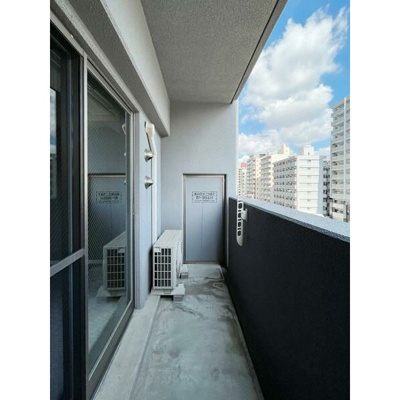 【バルコニー】 | S-FORT新大阪EAST　仲介手数料無料 | 暖かな日差しのふりそそぐバルコニー