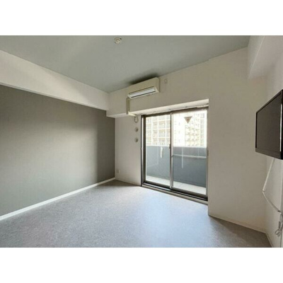 【居間・リビング】 | S-FORT新大阪EAST　仲介手数料無料 | こちらのリビングで趣味の時間をお楽しみください