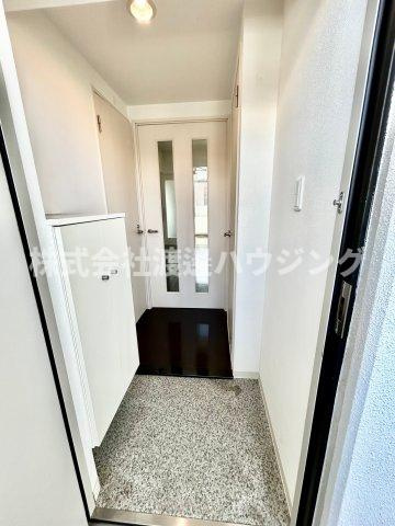 ライブガーデン江坂の玄関