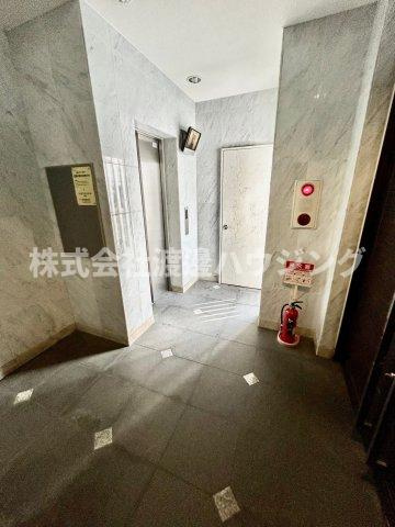 ライブガーデン江坂のエントランス