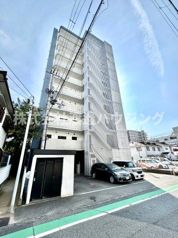 ライブガーデン江坂の外観