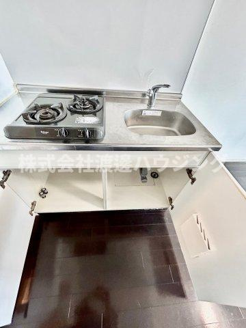 ライブガーデン江坂のキッチン|キッチン下収納