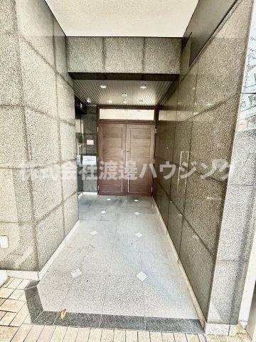 ライブガーデン江坂のエントランス