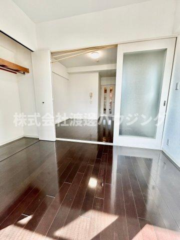 ライブガーデン江坂の居間・リビング