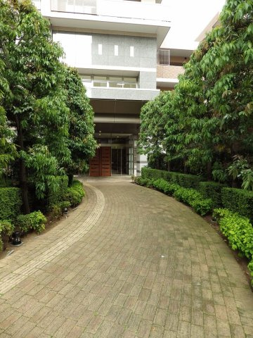 トウキョウシティトリエのエントランス