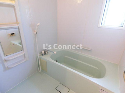 【浴室】 | コーポ白鳥Ｃ棟 | 足を伸ばして入れる１坪浴室。追焚き、浴室乾燥付き。