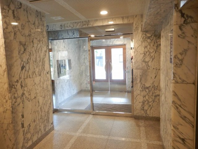 シーアイマンション立教前のエントランス