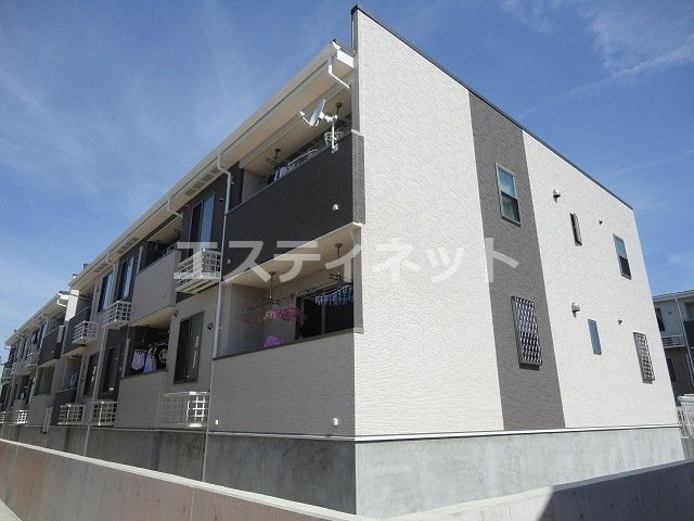 サン・ヒルズCの外観