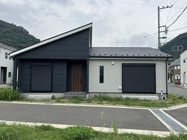 松田町惣領　平屋戸建の外観