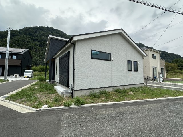 【成約】松田町惣領　平屋戸建の外観