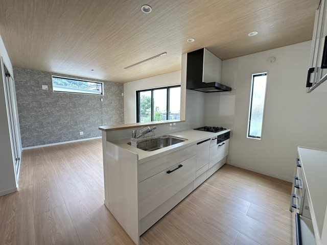 松田町惣領　平屋戸建の居間・リビング