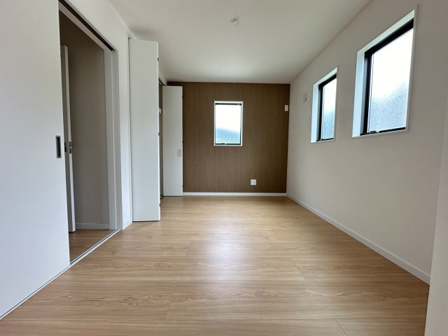 松田町惣領　平屋戸建の洋室