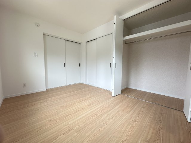 松田町惣領　平屋戸建の洋室