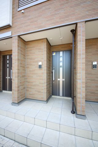 ネオ レクサス Ⅰのエントランス