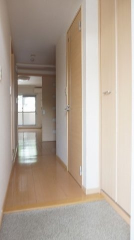 グラン　リュミエールの玄関