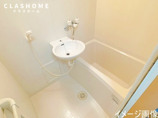 パレス中川２　　　刈谷市近郊の賃貸はクラスホームの洗面所|同物件の別部屋になります。
