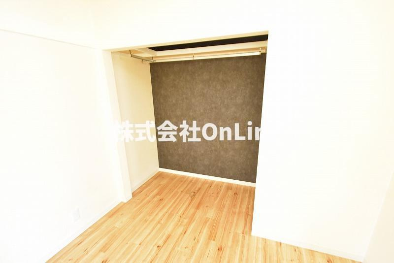 八尾市郡川５丁目のアパートの収納