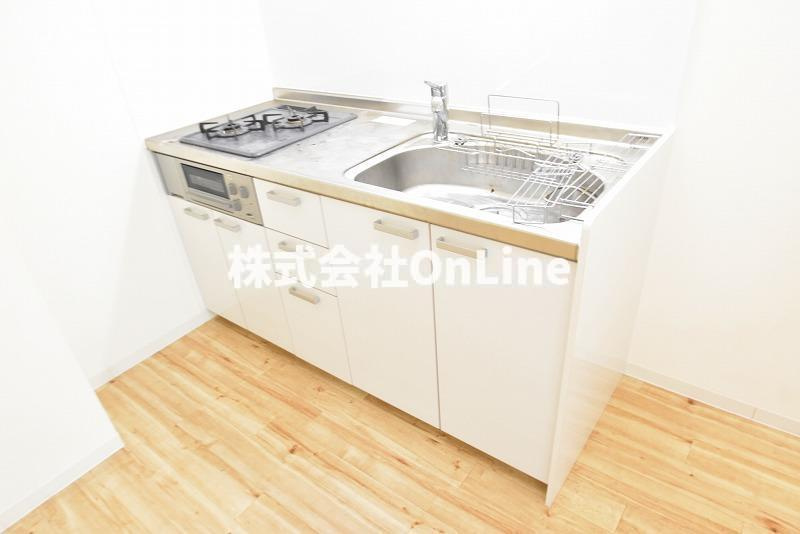 八尾市郡川５丁目のアパートのキッチン
