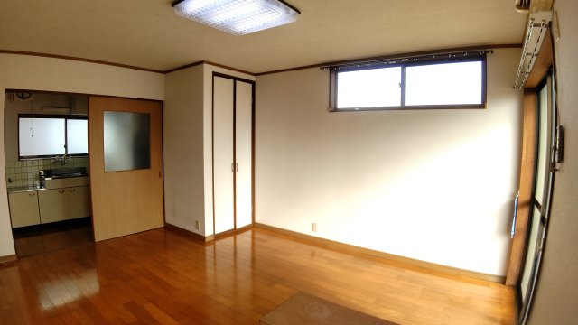 ハイツサントピアの洋室