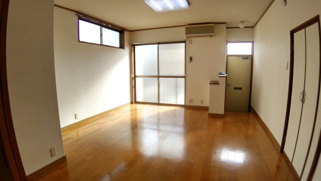 ハイツサントピアの洋室