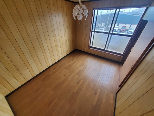 ラフォーレ吉田の洋室|使い勝手のいい洋室です