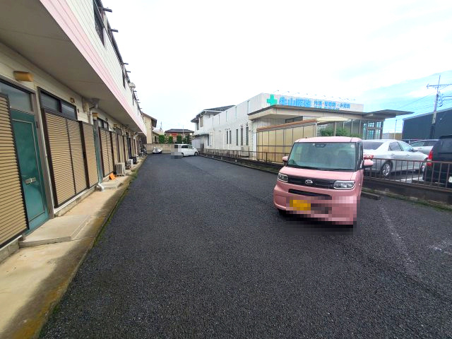 ラフォーレ吉田の駐車場