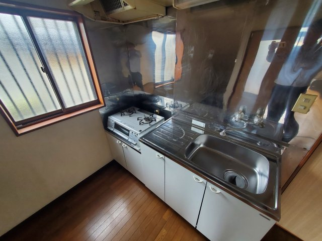 ラフォーレ吉田のキッチン|コンパクトなキッチンで掃除もラクラク