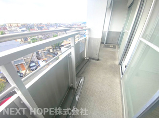 【バルコニー】 | パレ新伊丹 | 南向きバルコニーです♪日当たり良好です！お洗濯物もスッキリ乾きますね(^^)