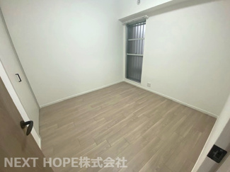 【洋室】 | パレ新伊丹 | 洋室5帖です♪すべての居室に窓が有ります！！ぜひ現地でご確認ください！