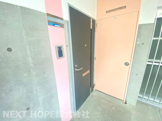 【玄関】 | パレ新伊丹 | 玄関ドアです♪